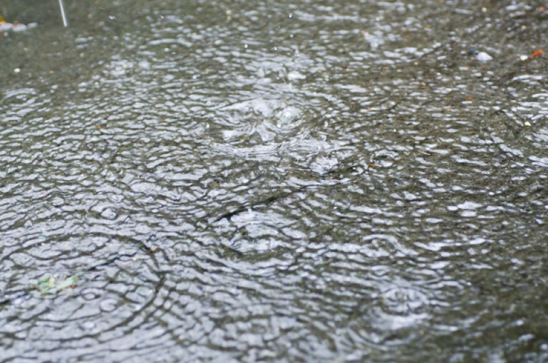 梅雨時期でも外壁リフォームができますか？